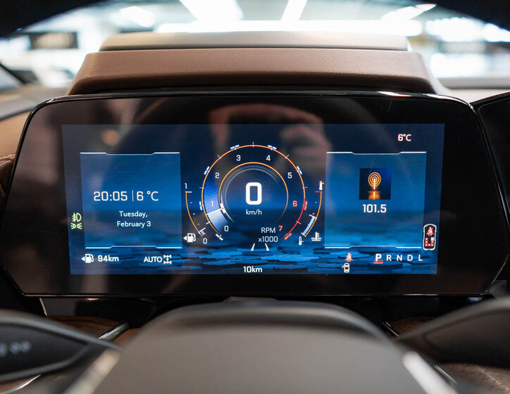 Chevrolet Suburban SUV 6,2 l 313 kw