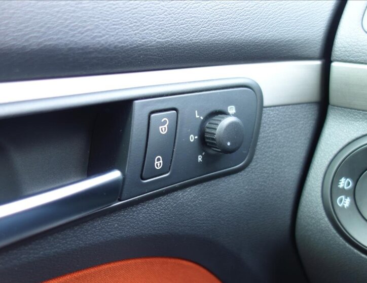 Volkswagen Touran MPV 2,0 l 103 kw