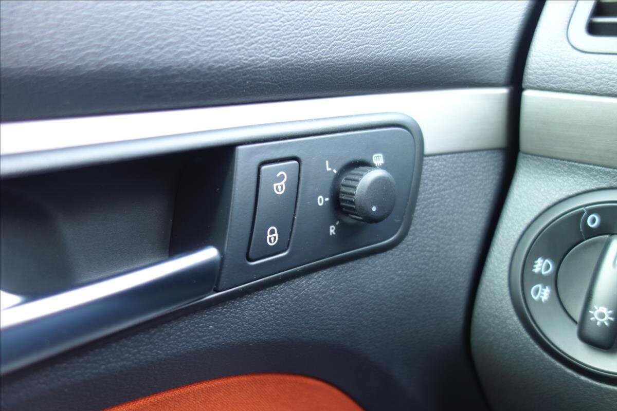 Volkswagen Touran MPV 2,0 l 103 kw