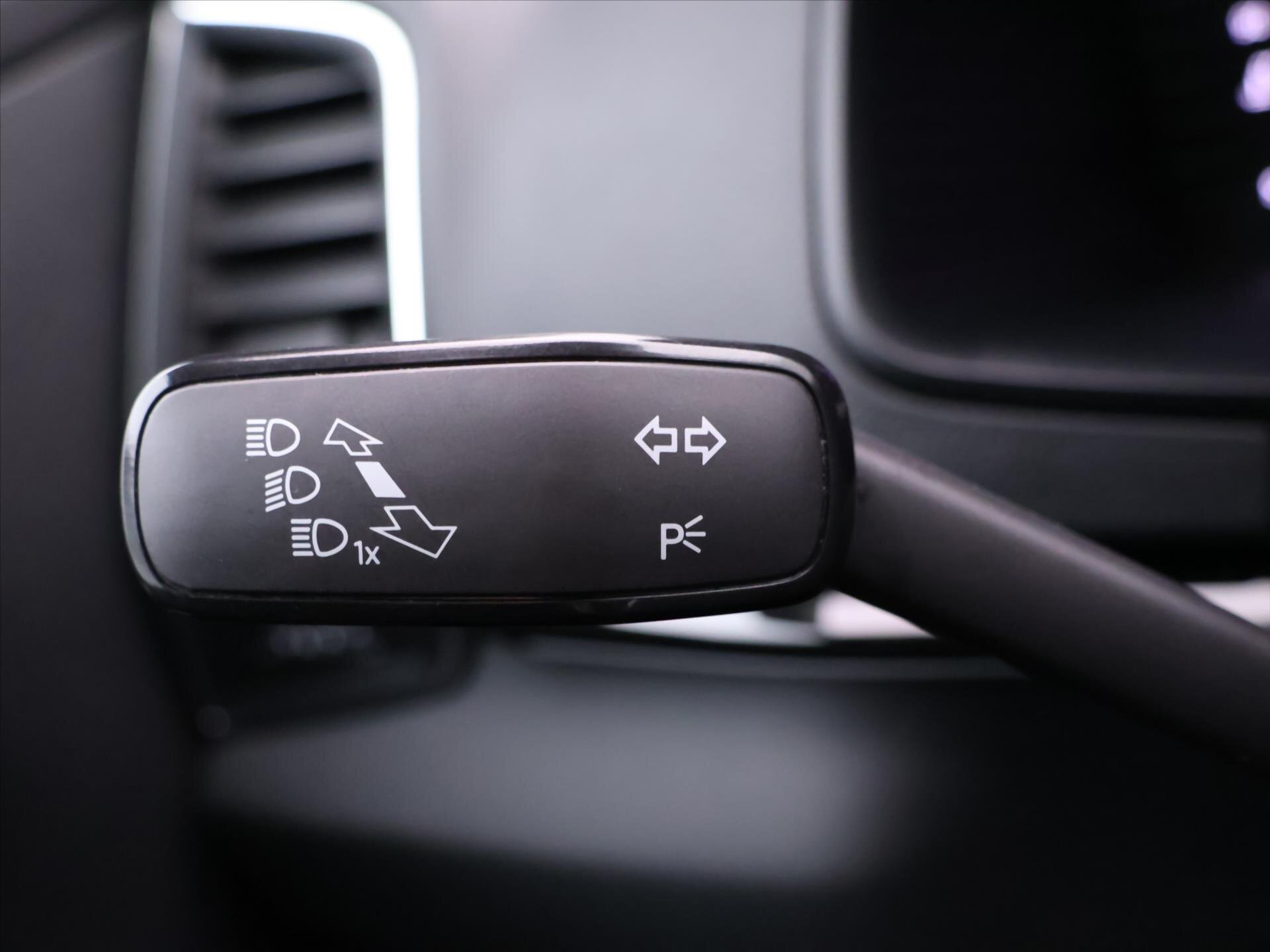 Škoda Karoq SUV 1,5 l 110 kw