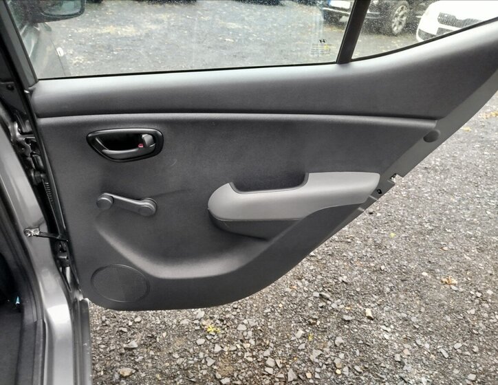 Hyundai i10 Hatchback 1,1 l 49 kw