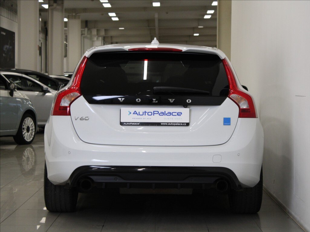 Volvo V60 Kombi 2,0 l 270 kw