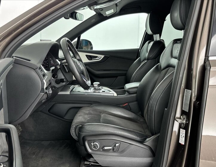 Audi Q7 SUV / Terénní 3,0 l 200 kw