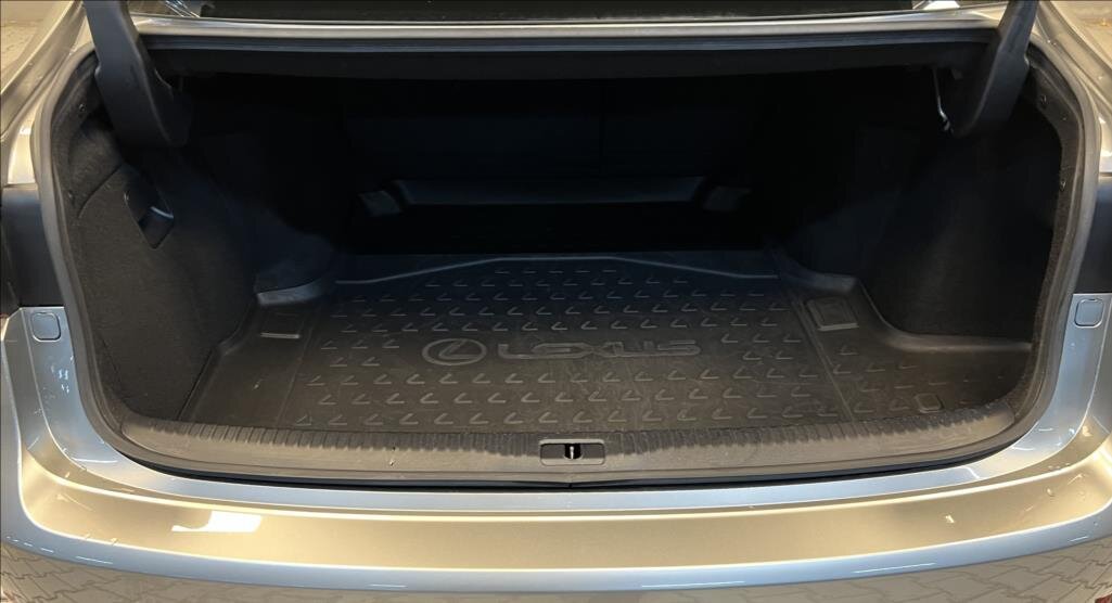 Lexus IS Sedan 2,5 l 164 kw