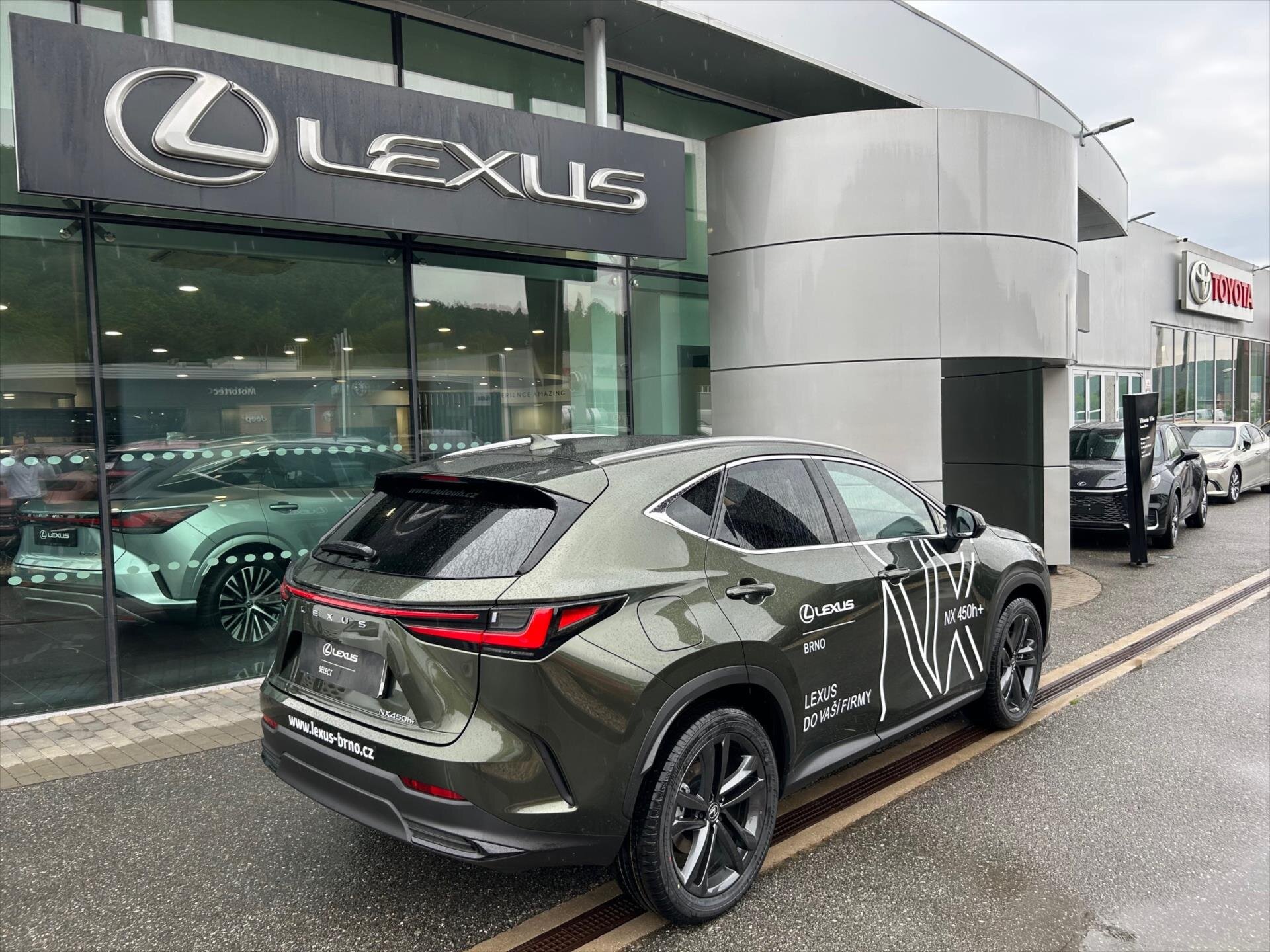 Lexus NX 450h+ SUV / Terénní 2,5 l 220 kw