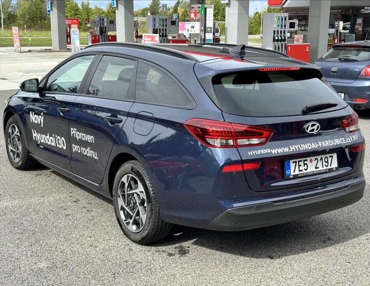 Hyundai i30 4