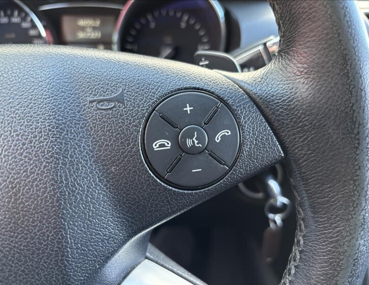 Mercedes-Benz Třídy R Kombi 3,0 l 165 kw