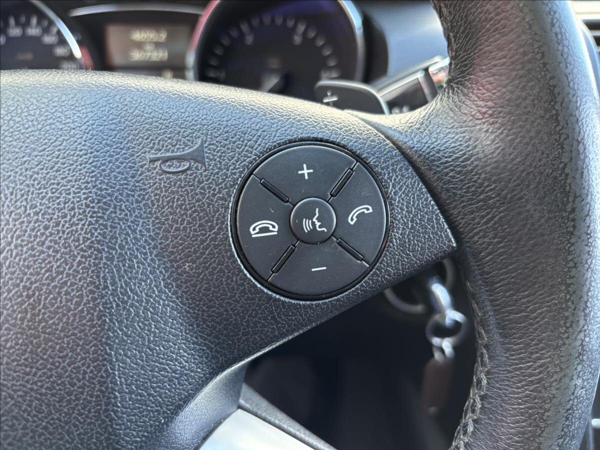 Mercedes-Benz Třídy R Kombi 3,0 l 165 kw