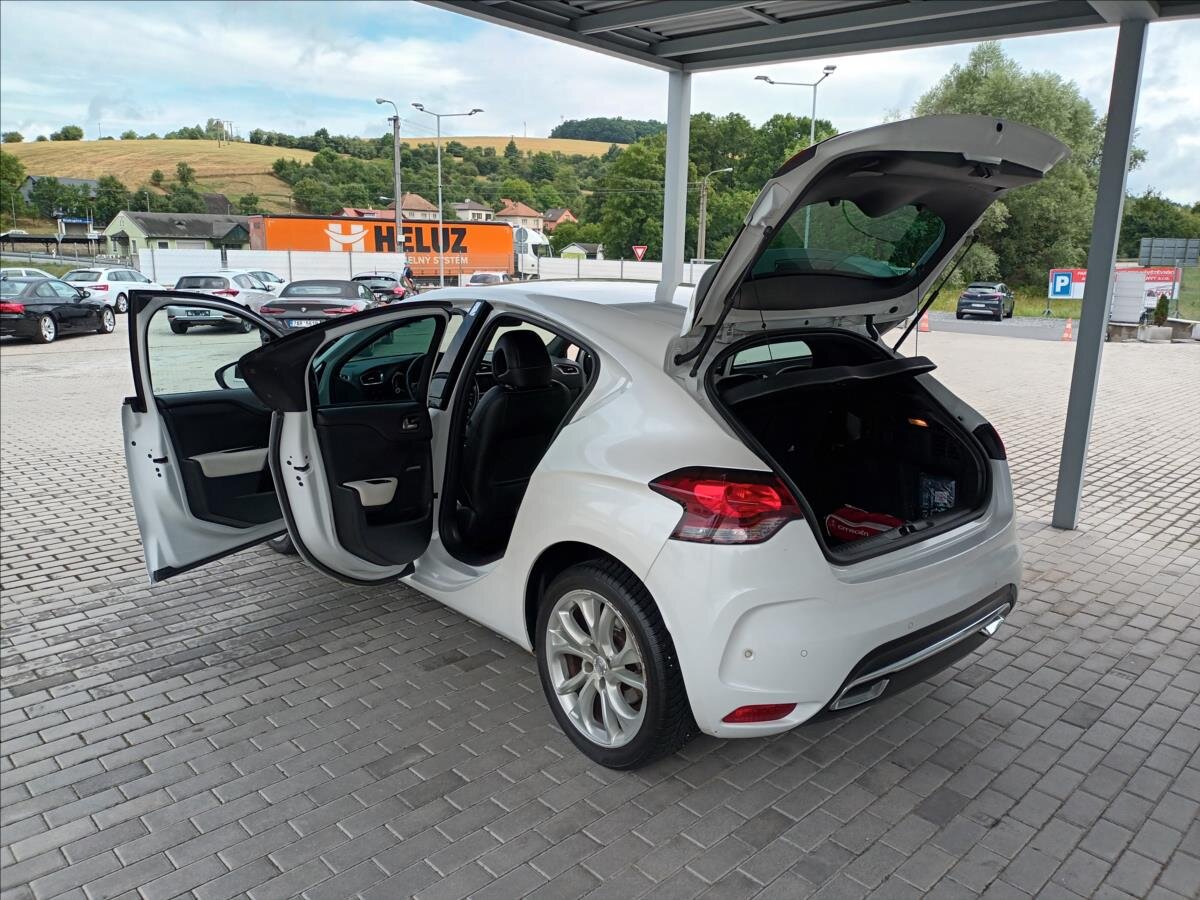 Citroën DS4 Hatchback 1,6 l 147 kw