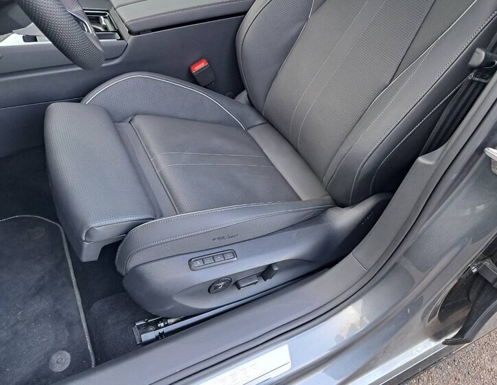 Škoda Superb Liftback 2,0 l 142 kw