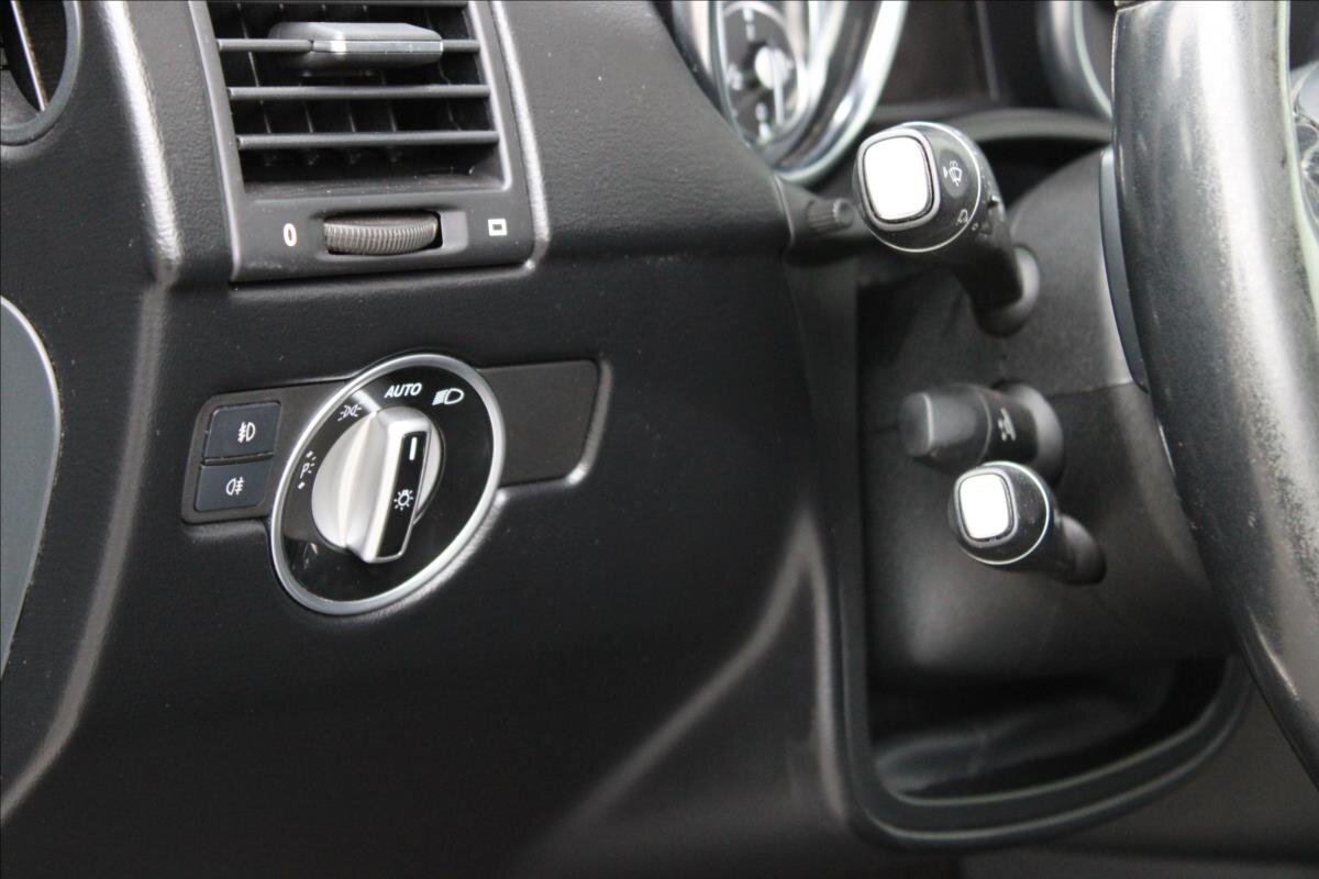 Mercedes-Benz Třídy G SUV / Terénní 3,0 l 155 kw