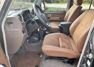 Toyota Land Cruiser 9