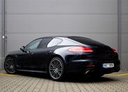 Porsche Panamera 7