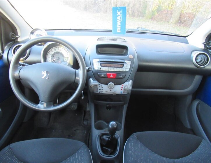 Peugeot 107 Hatchback 998,0 50 kw