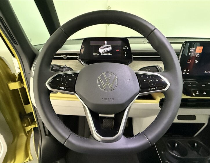 Volkswagen ID.Buzz 10