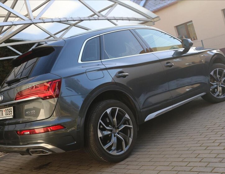 Audi Q5 SUV 2,0 l 150 kw