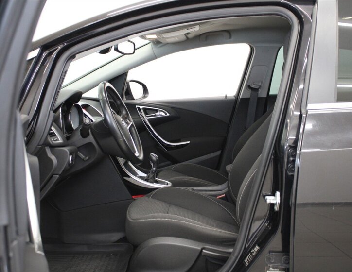 Opel Astra Kombi 2,0 l 118 kw