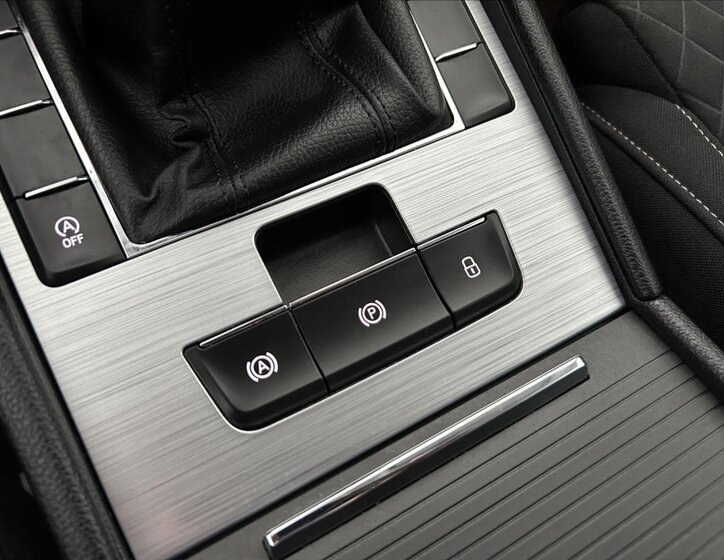 Škoda Superb Sedan / Limuzína 2,0 l 110 kw