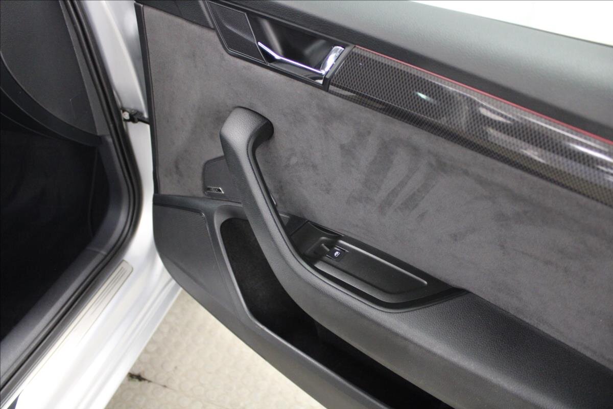 Škoda Superb Kombi 2,0 l 110 kw