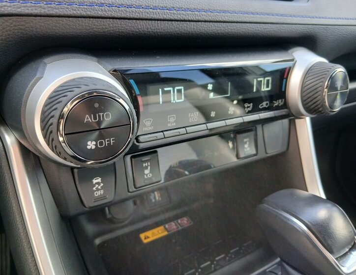 Toyota RAV4 SUV / Terénní 2,5 l 131 kw