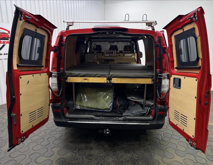 Mercedes-Benz Vito 21
