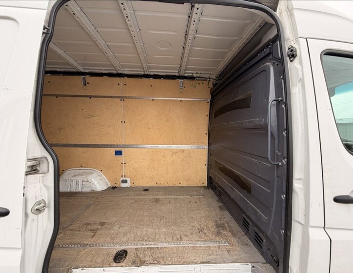 Volkswagen Crafter 18