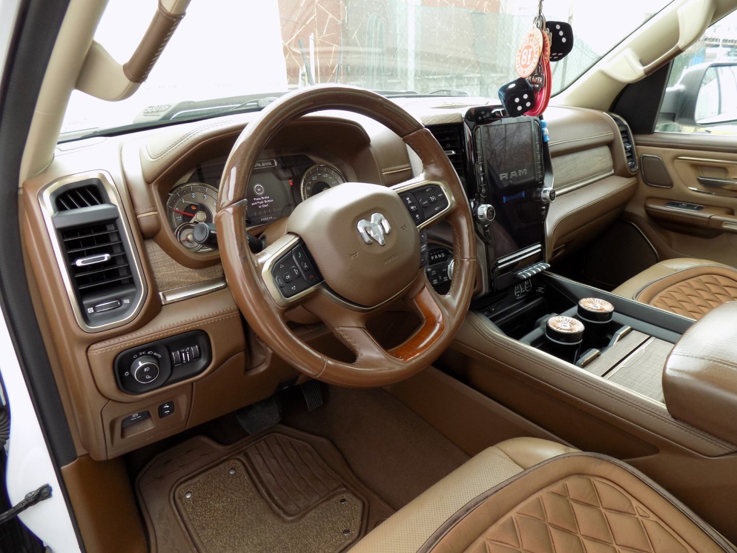 Dodge RAM 1500 Pick-up 5,7 l 295 kw