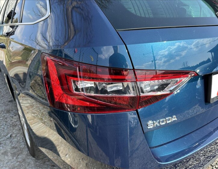 Škoda Superb Kombi 2,0 l 110 kw