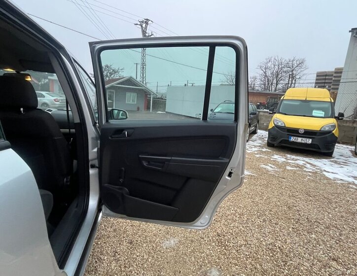 Opel Zafira MPV 1,9 l 88 kw