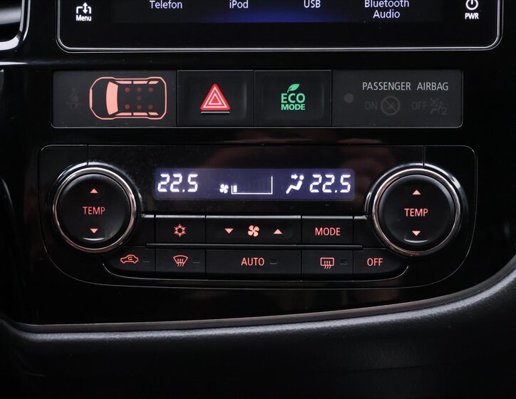 Mitsubishi Outlander SUV / Terénní 2,0 l 110 kw