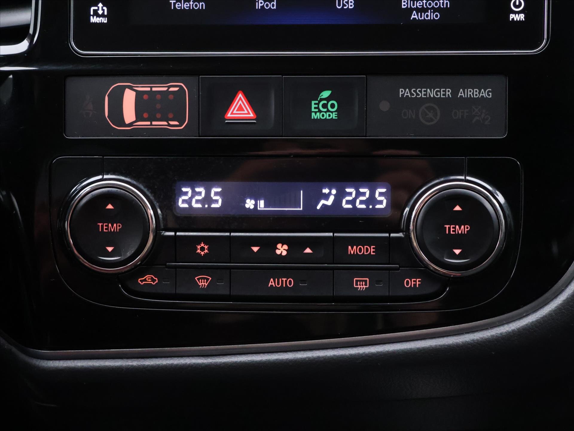 Mitsubishi Outlander SUV / Terénní 2,0 l 110 kw