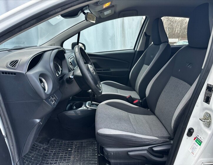 Toyota Yaris Kombi 1,5 l 54 kw