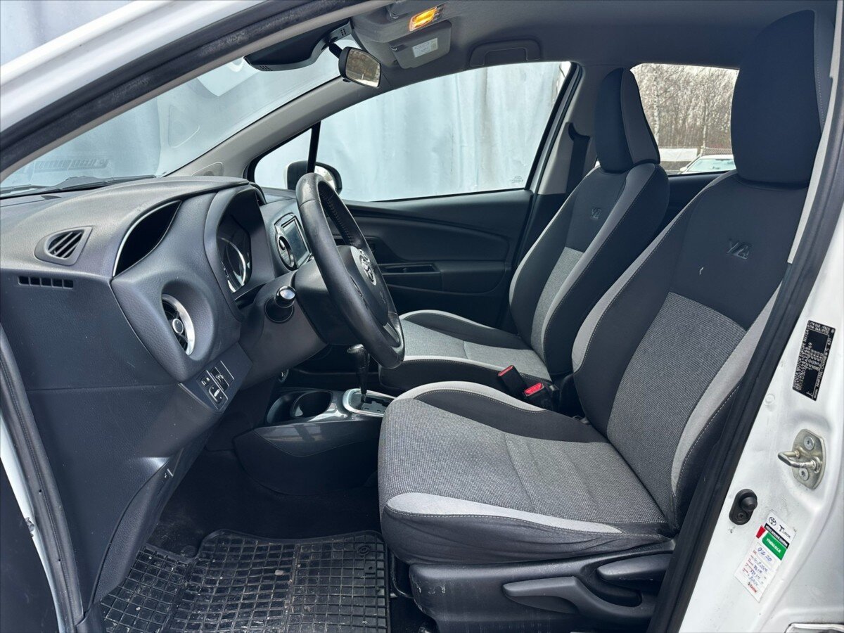Toyota Yaris Kombi 1,5 l 54 kw