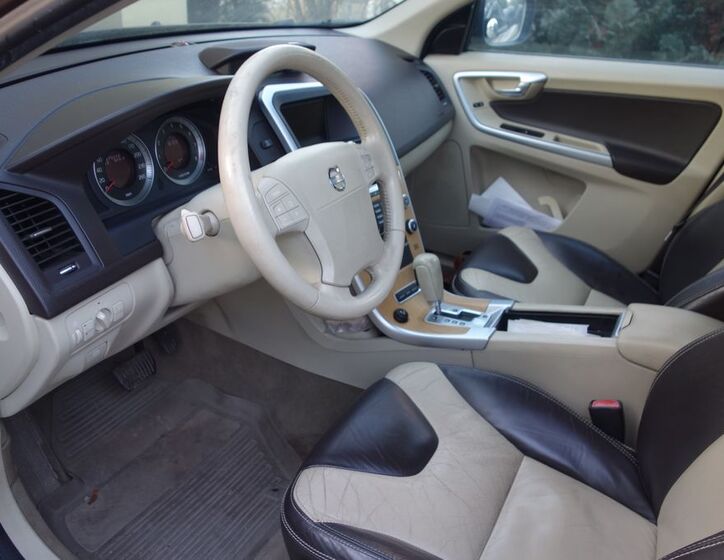 Volvo XC60 10