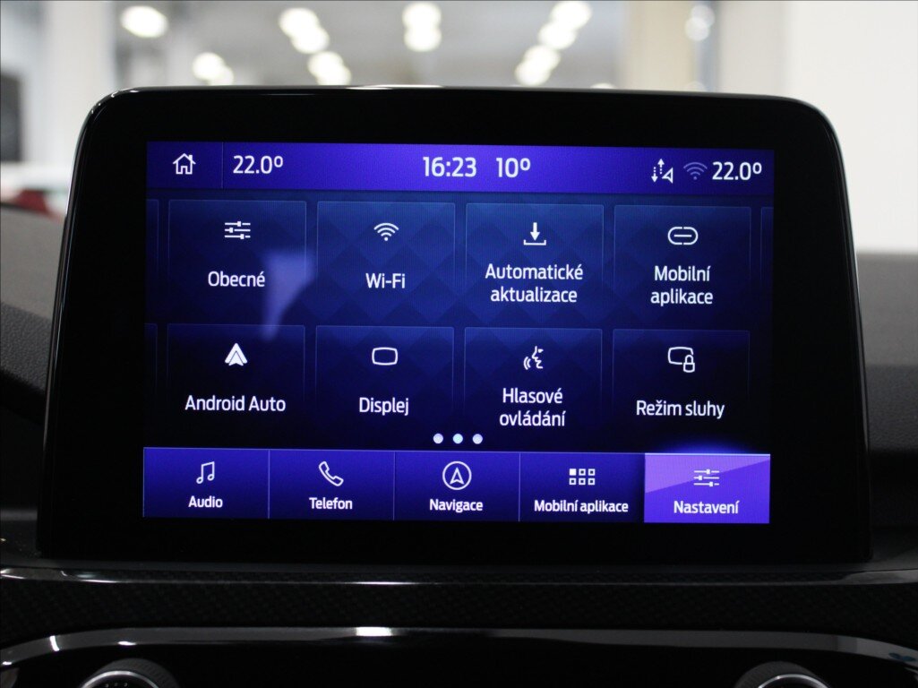 Ford Kuga SUV / Terénní 2,0 l 140 kw