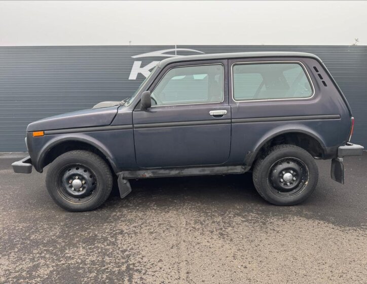Lada Niva SUV / Terénní 1,7 l 61 kw