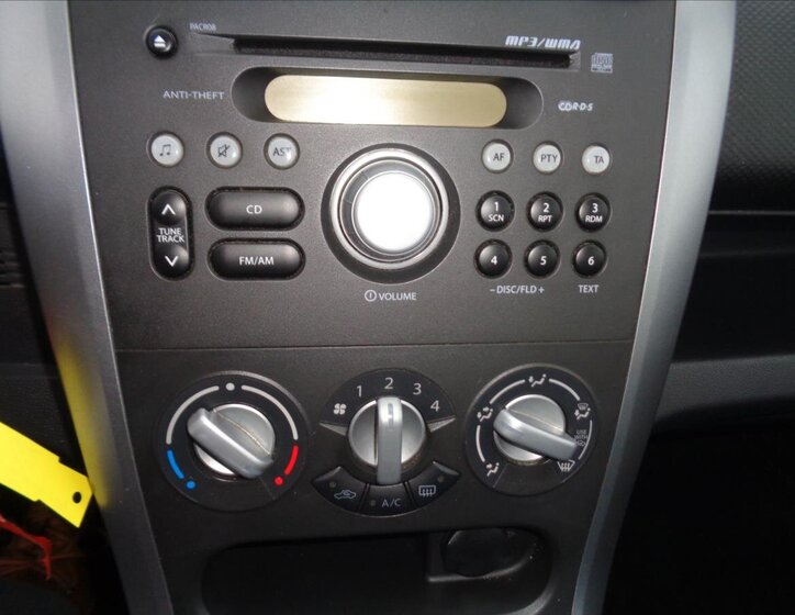 Suzuki Splash Hatchback 1,2 l 63 kw