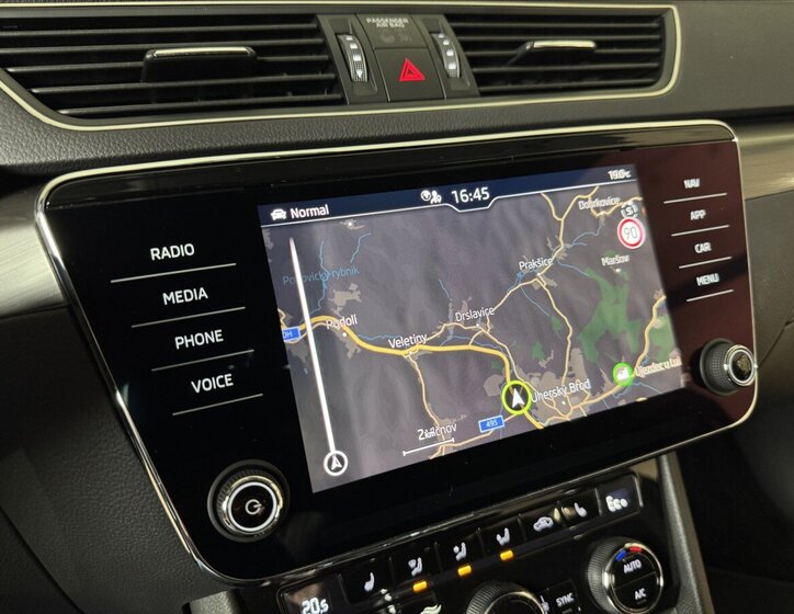 Škoda Superb Kombi 1,4 l 160 kw