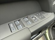 Land Rover Defender SUV / Terénní 3,0 l 184 kw