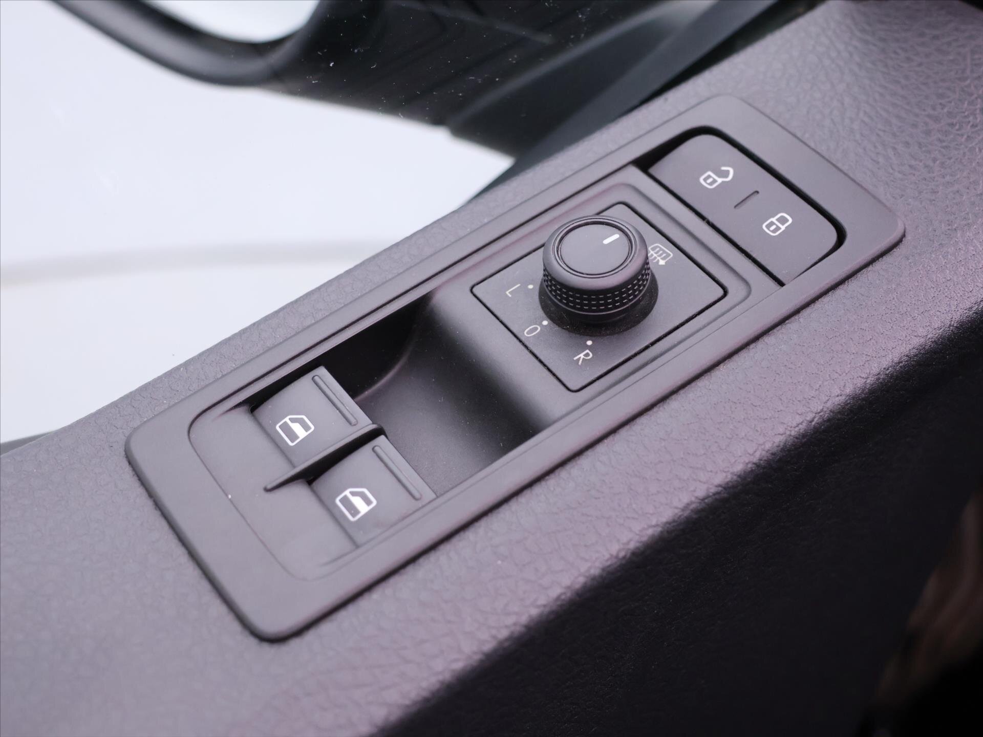 Volkswagen Transporter Kombi 2,0 l 110 kw