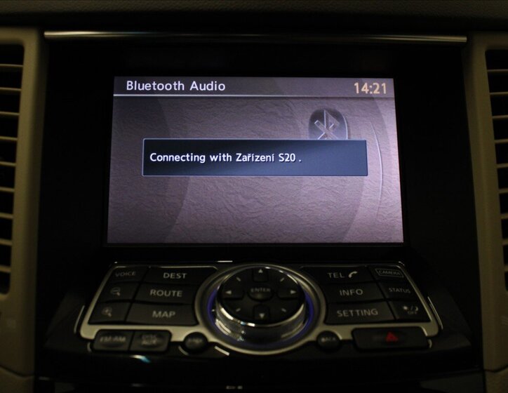 Infiniti QX70 SUV 3,0 l 175 kw