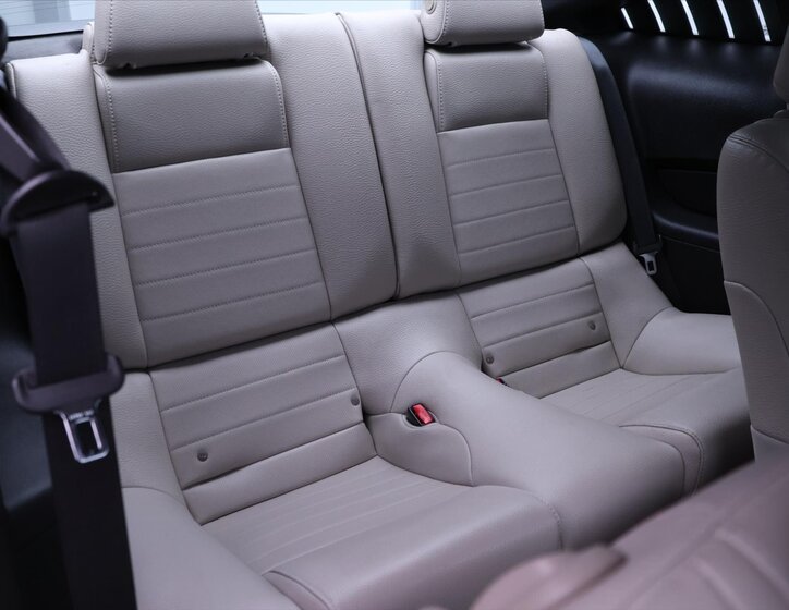 Ford Mustang Kupé 3,7 l 227 kw