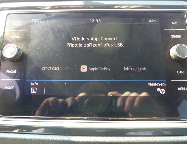 Volkswagen T-Roc SUV / Terénní 2,0 l 110 kw