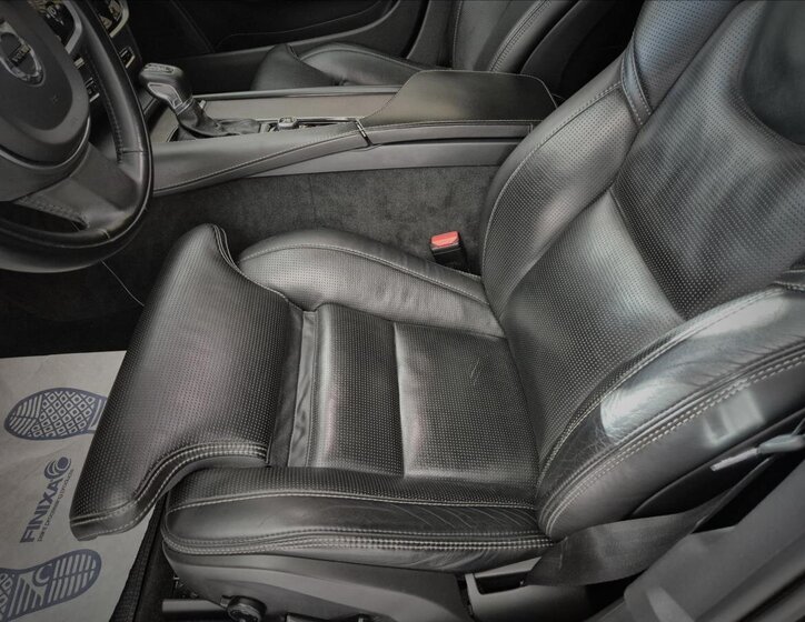 Volvo V90 Kombi 2,0 l 177 kw