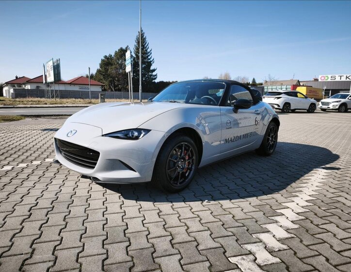 Mazda MX-5 Kabriolet 1,5 l 0