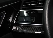 Audi Q8 20