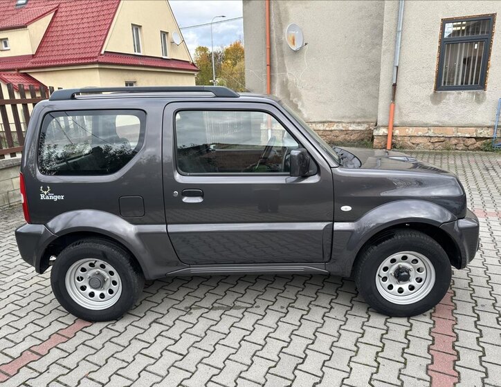 Suzuki Jimny SUV 1,3 l 63 kw