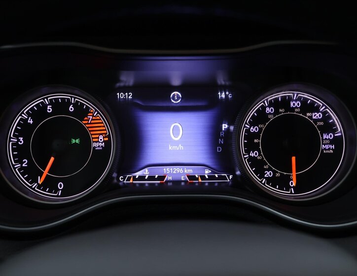 Jeep Cherokee SUV 3,2 l 200 kw