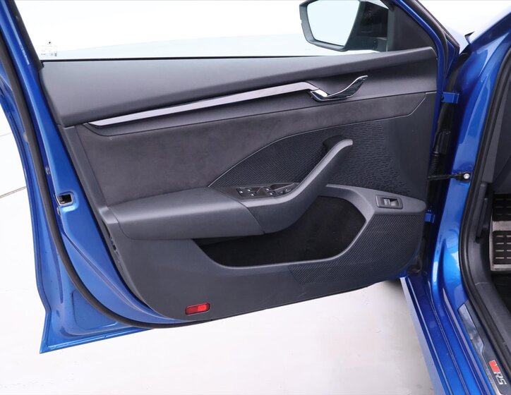 Škoda Octavia Kombi 2,0 l 180 kw