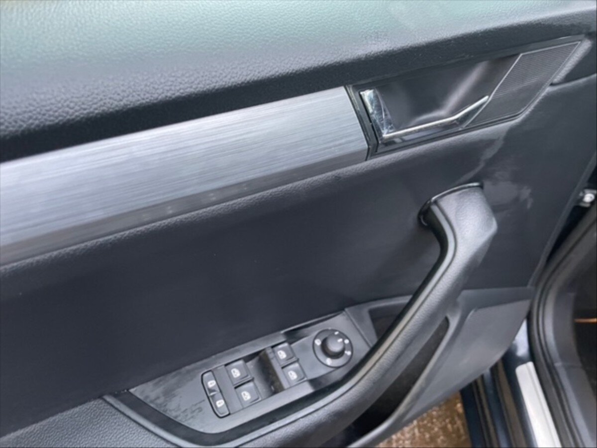 Škoda Superb Liftback 2,0 l 110 kw